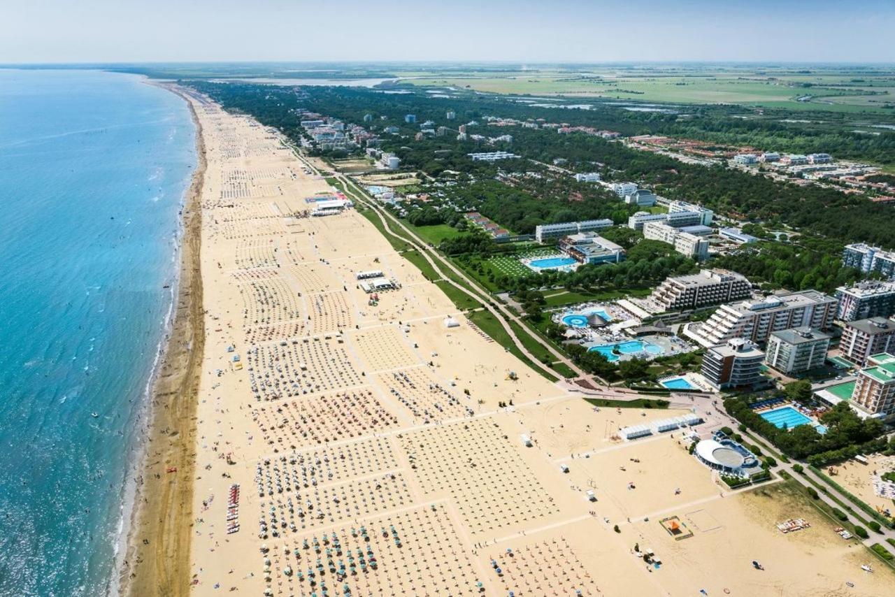 Appartamenti Massimo Bibione Exterior foto